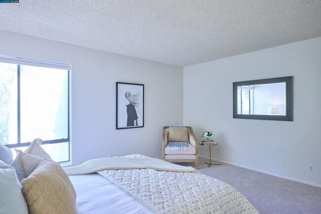 Primary Bedroom - 340 N Civic Dr