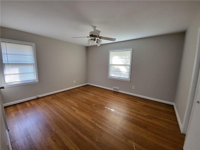 Building Photo - 697 Willivee Dr