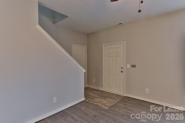 Building Photo - 8946 Chalkstone Rd