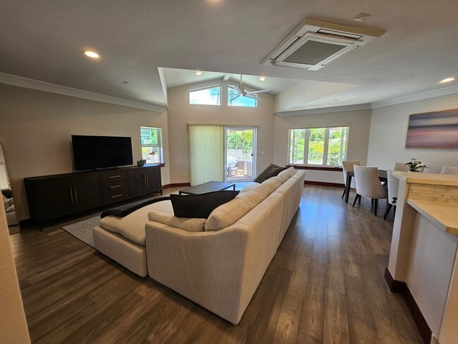 Building Photo - Turn-key Fully Furnished in Paradise Ridge...