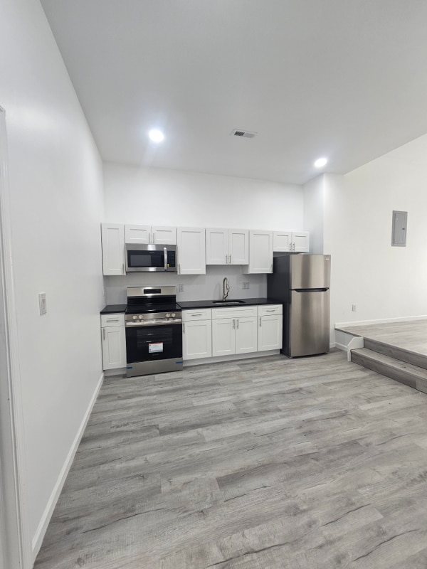 Building Photo - 5161 Wakefield St