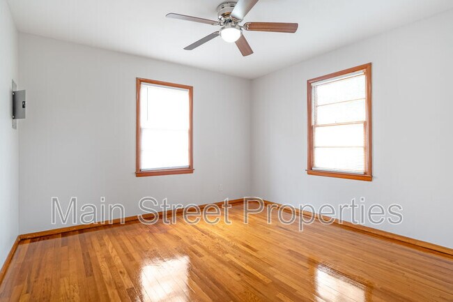 Building Photo - 118 Czar Ln