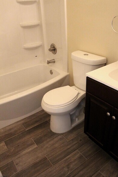 Building Photo - 104 Minnetonka Ave