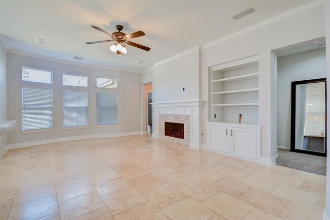 Building Photo - 214 Spring Lakes Haven