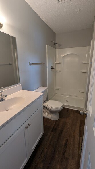 Building Photo - 319 Rhynewood Dr