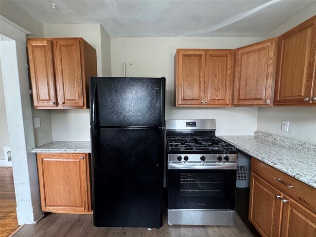 Building Photo - 61 Ackley Ave
