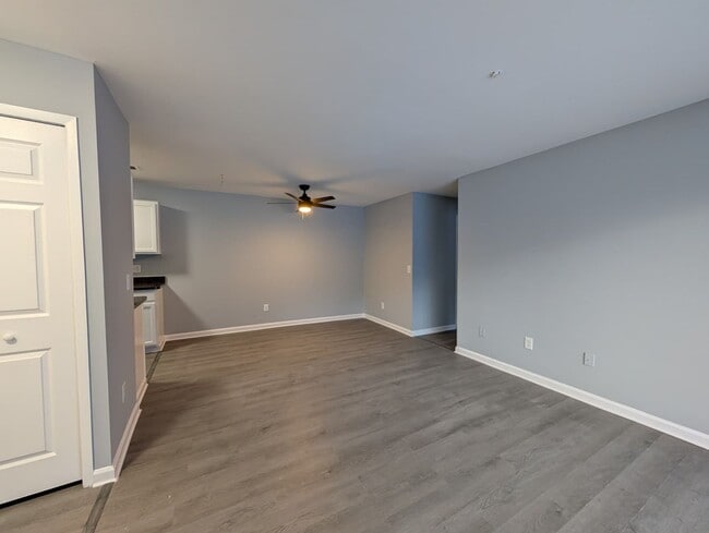 Building Photo - Beautiful 2 Bedroom Condo in Canton
