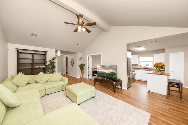 Building Photo - 5623 Straight Way