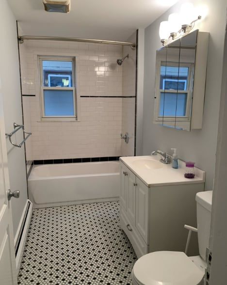 Building Photo - 8 Otis St