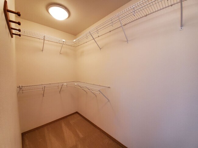 Building Photo - Charming 4-Bedroom Home in Peaceful Neighb...