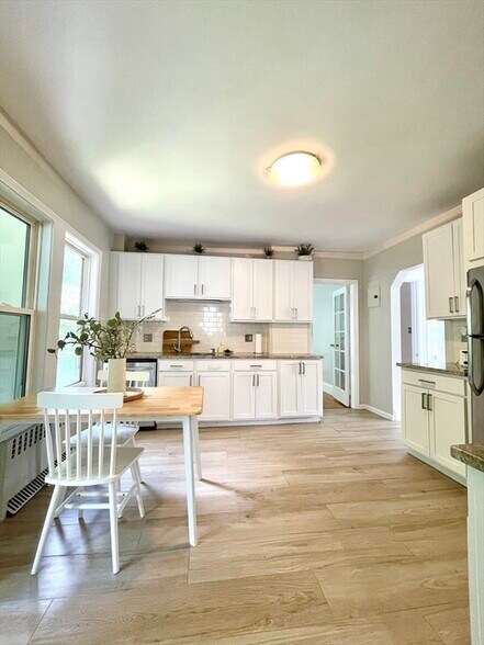 Building Photo - 53 Hillsdale St