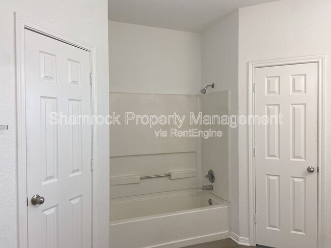 Building Photo - 3061 Clydesdale Way