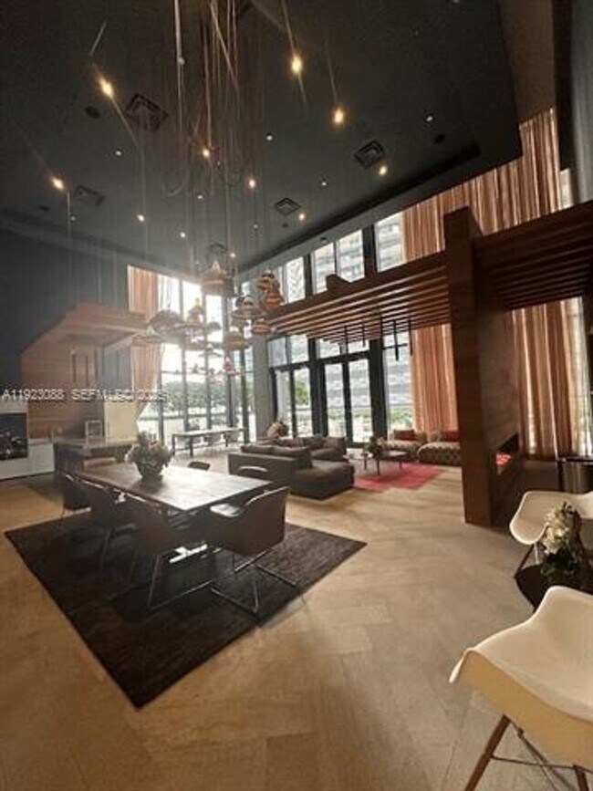 Building Photo - 1010 Brickell Ave