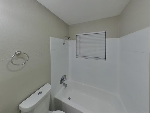 Building Photo - 3221 Edgebrook Dr