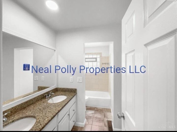 Building Photo - 6 Twinbrook Dr