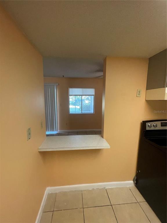Building Photo - 549 Fairways Dr