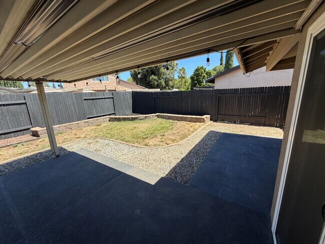 Building Photo - 3 Bedroom | 2 Bathroom | Single-Family Home in Sacramento