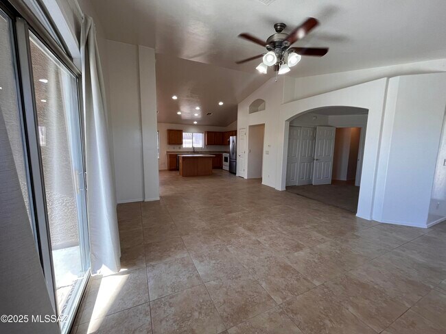 Building Photo - 13268 E Mesquite Flat Spring Dr