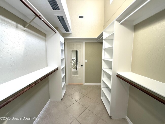 Building Photo - 108 Windward Way