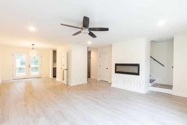 Building Photo - 243 Timber Creek Ln SW