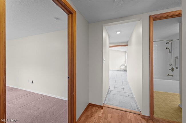 Building Photo - 1837 Norton Rd