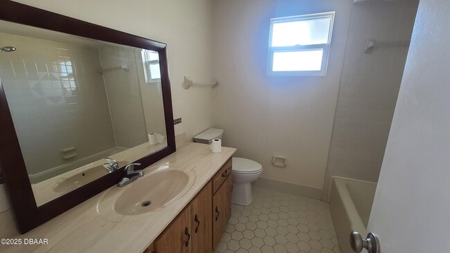 Building Photo - 176 Snowgoose Ct