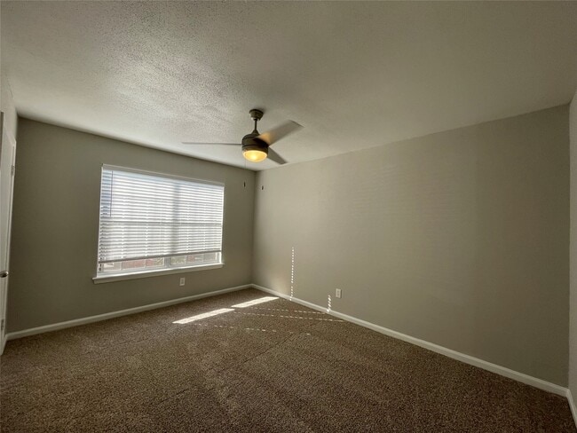 Building Photo - 9075 Gaylord Dr