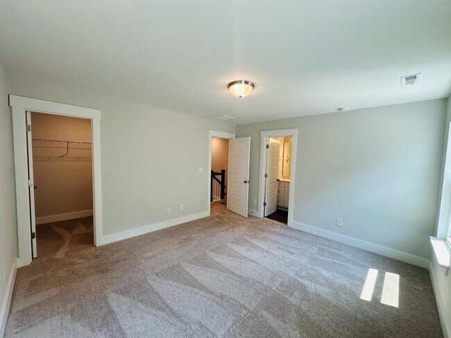 Building Photo - 5577 Stafford Rd