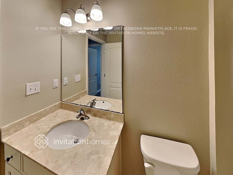 Building Photo - 375 Samara Lakes Pkwy