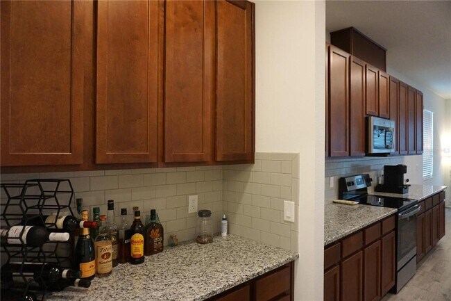 Building Photo - 5732 Newberry Pnes Ave