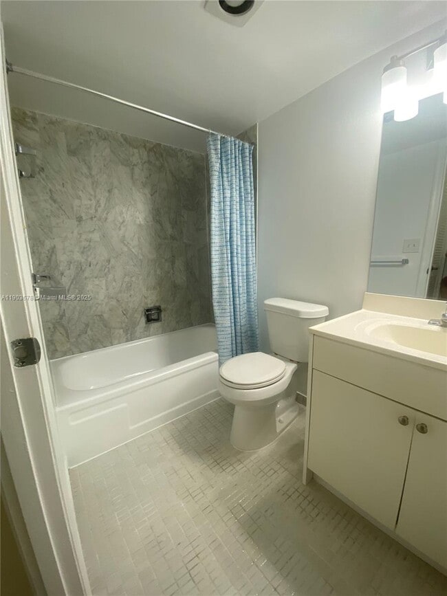 Building Photo - 1625 SE 10th Ave