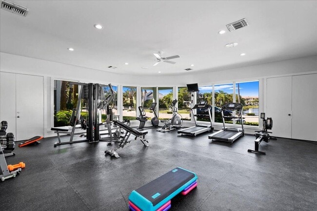 Building Photo - 301 Mainsail Cir