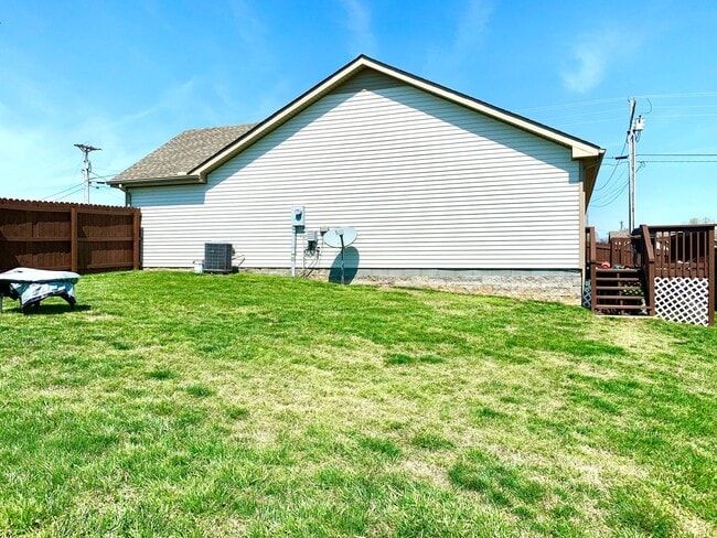 Building Photo - 200 Buckshot Dr