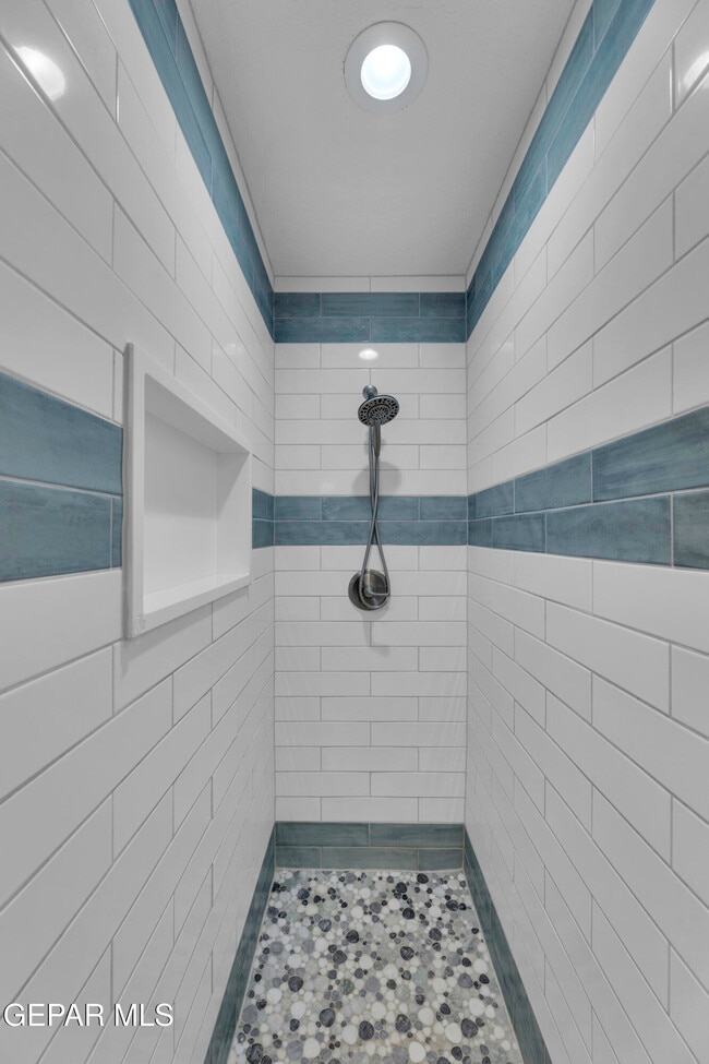 Building Photo - 252 Trinity Pl