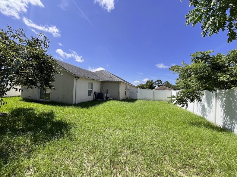 Building Photo - 11483 Kimberly Forest Dr