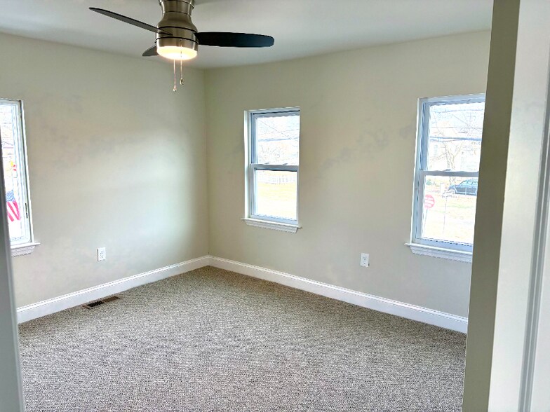 Building Photo - 228 Delaware Ave