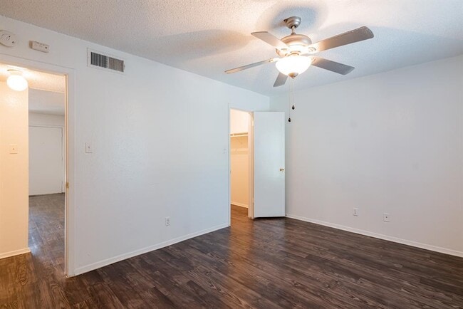 Building Photo - 3121 Speedway St