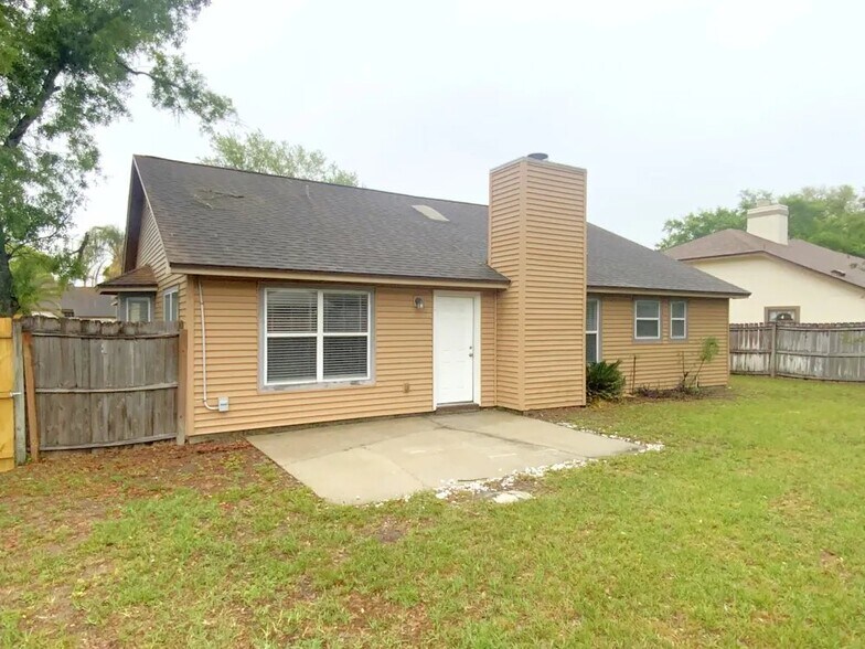 Building Photo - 8516 Iron Mill Ct