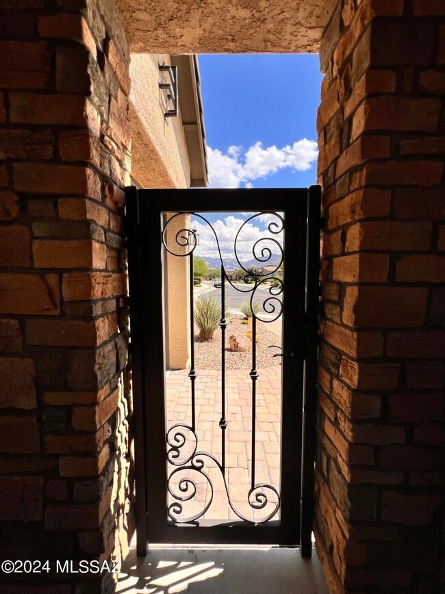 Building Photo - 13289 N Rainbow Cactus Ct