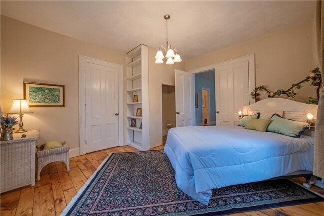 Building Photo - 41 Chapel St