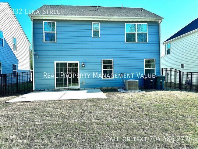 Building Photo - 1332 Lena St