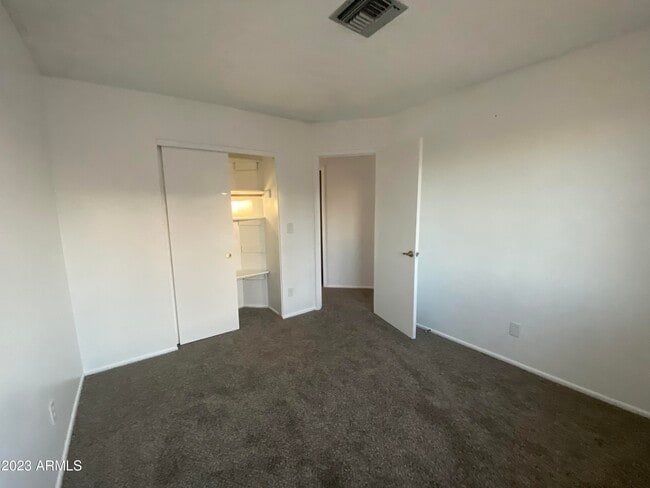 Building Photo - 7815 W Jenan Dr