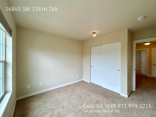 Building Photo - 16845 SW 134th Terrace