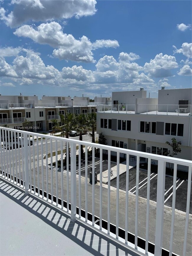 Building Photo - 25888 SW 144th Ave