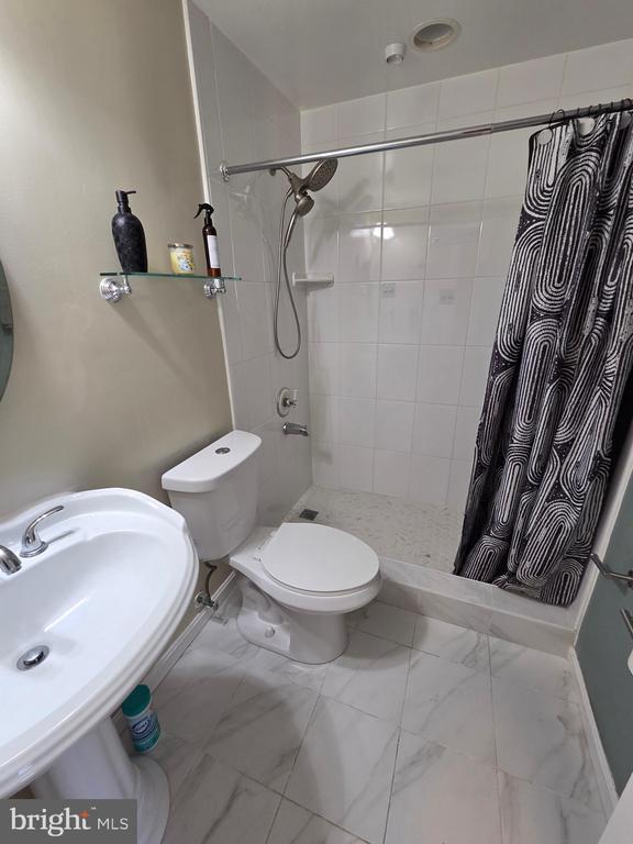 Building Photo - 2122 Princess Anne Ct