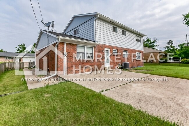 Building Photo - 1608 Tonopah Dr