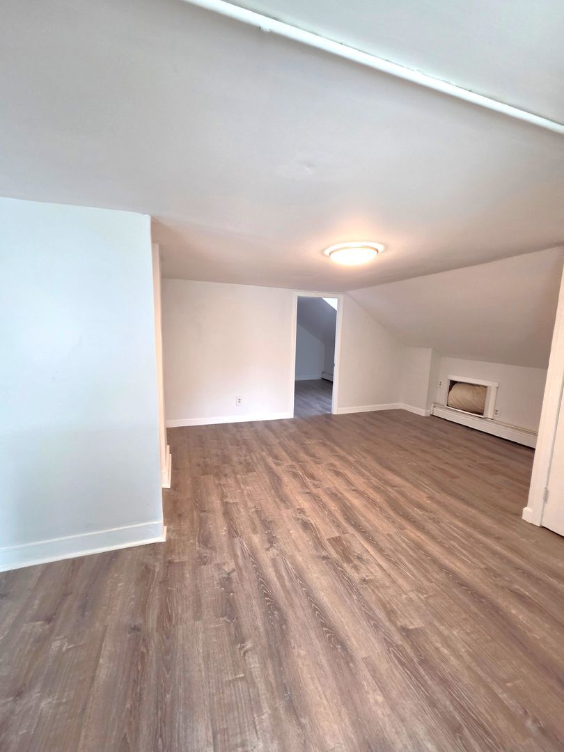 Building Photo - 22 Johnson St