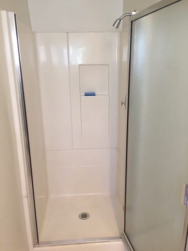 Building Photo - 44-2201