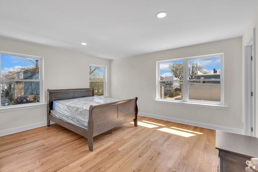 Building Photo - 86 Belmont Ave