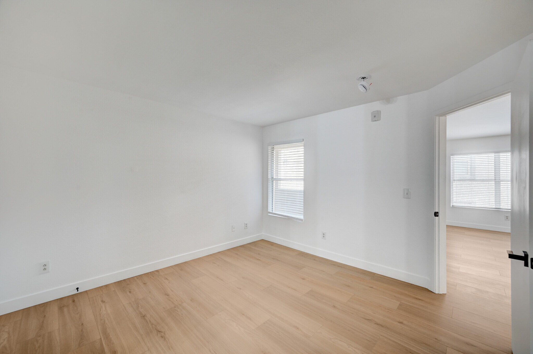 Building Photo - 2300 E Silverado Ranch Blvd